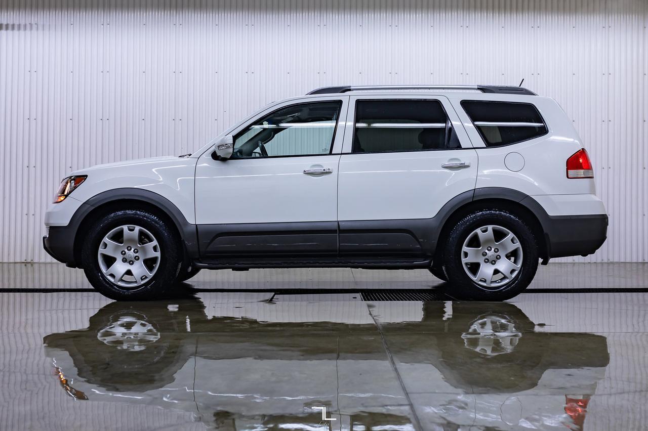 2009 Kia Borrego AWD EX Leather Roof BCam Red Deer AB