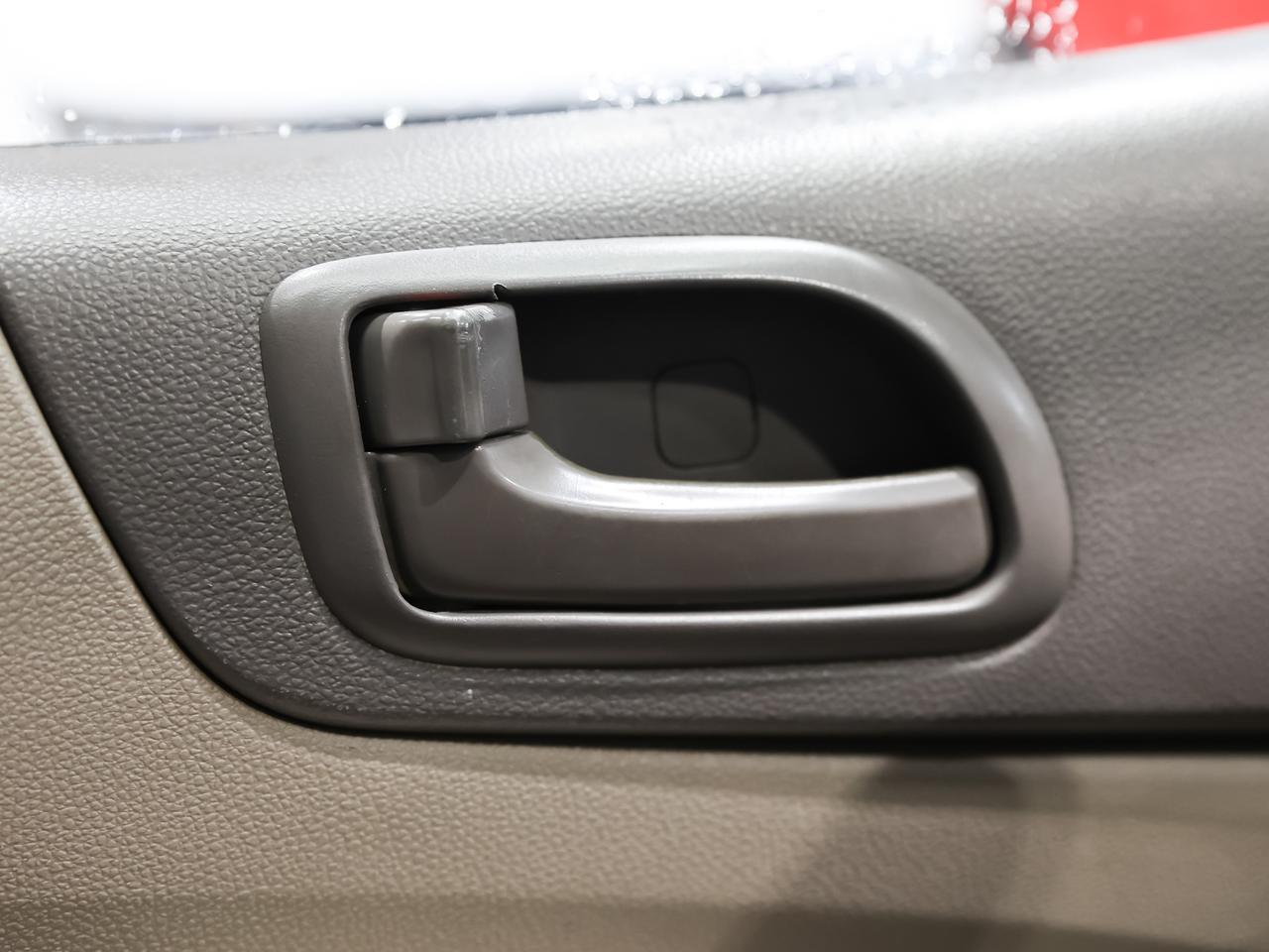 2009 Kia Sedona LX 7-Passenger Cranberry PA
