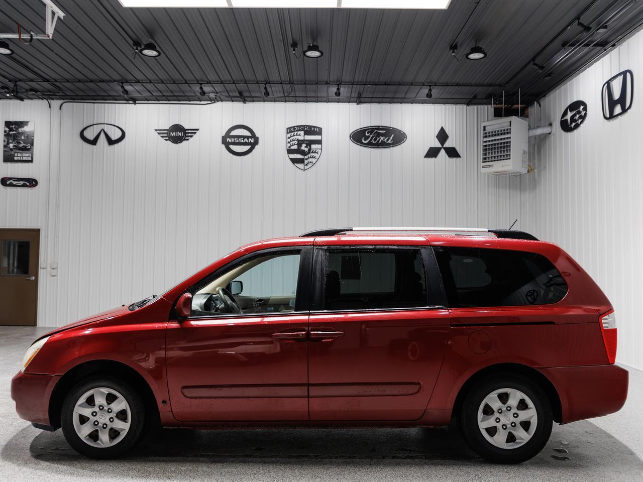 2009 Kia Sedona LX 7-Passenger Cranberry PA