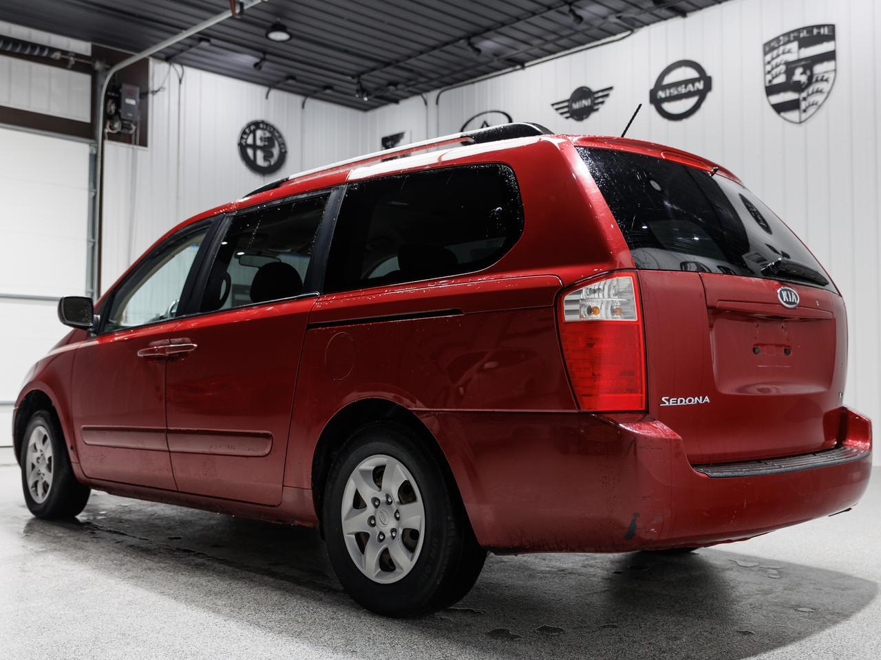 2009 Kia Sedona LX 7-Passenger Cranberry PA