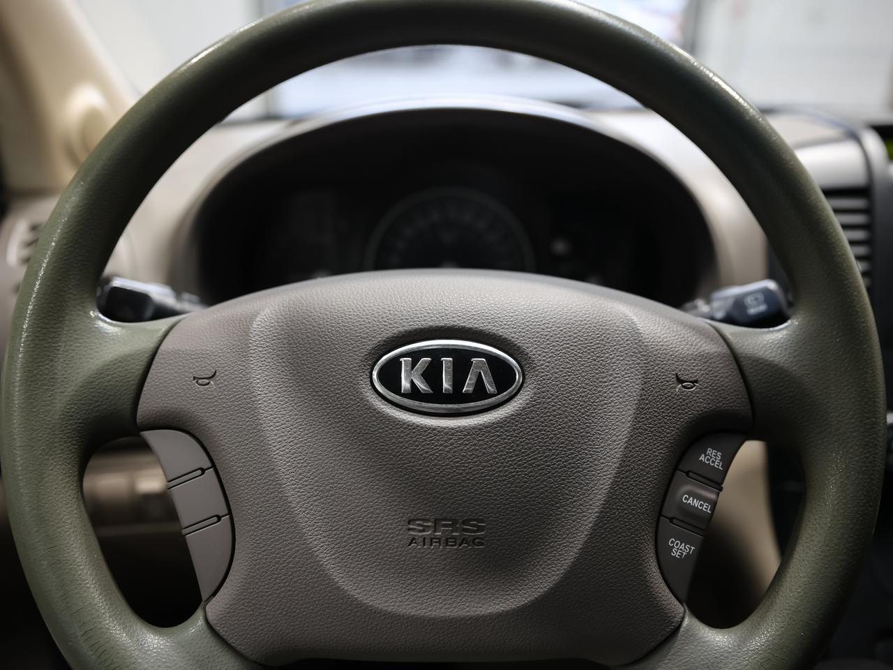2009 Kia Sedona LX 7-Passenger Cranberry PA