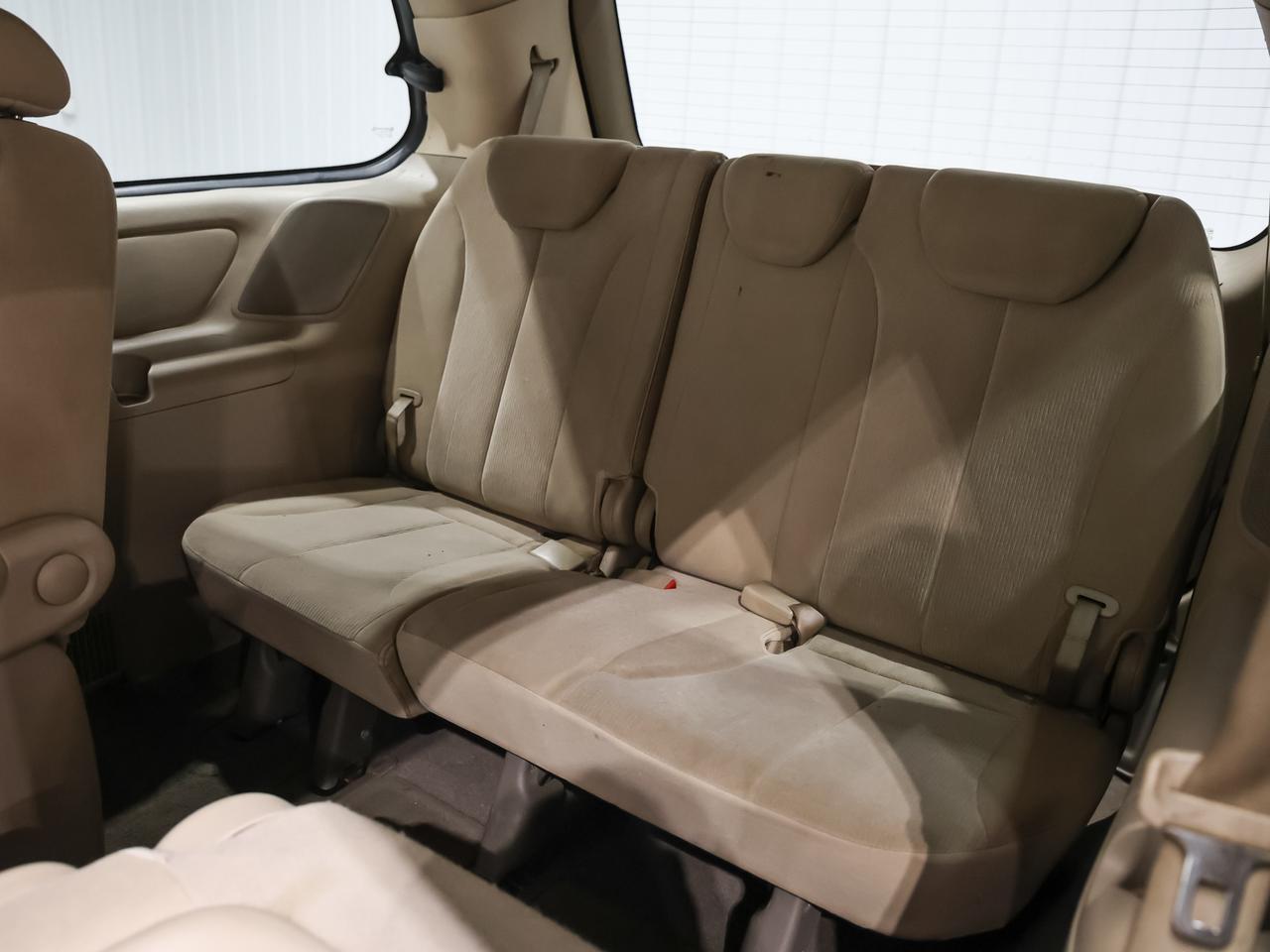 2009 Kia Sedona LX 7-Passenger Cranberry PA