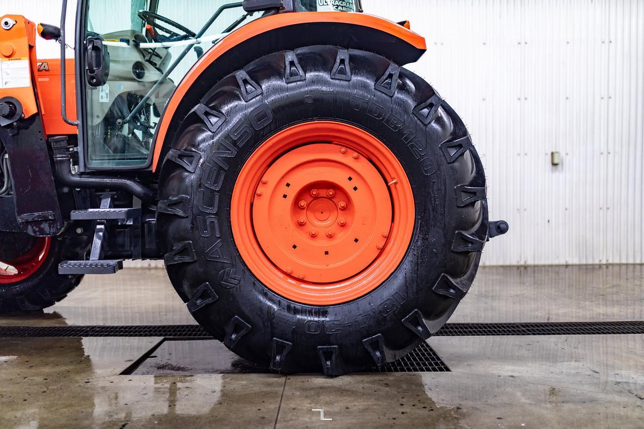 2009 Kubota M9540D MFWD Tractor Loader Bucket Diesel Red Deer AB