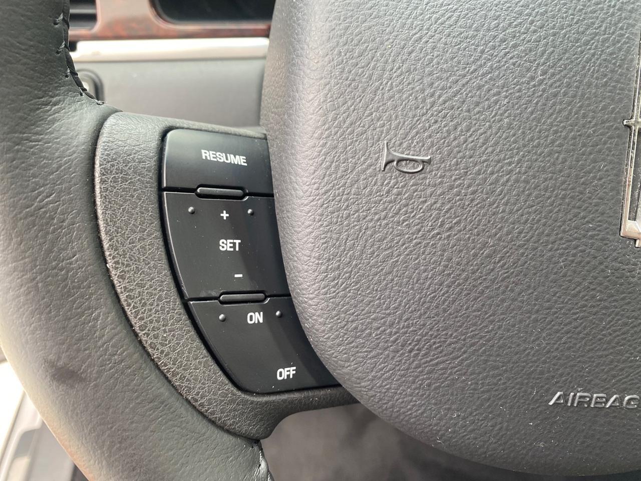 2009 Lincoln Town Car Signature Limited LOW MILES 50,225 Pompano Beach FL