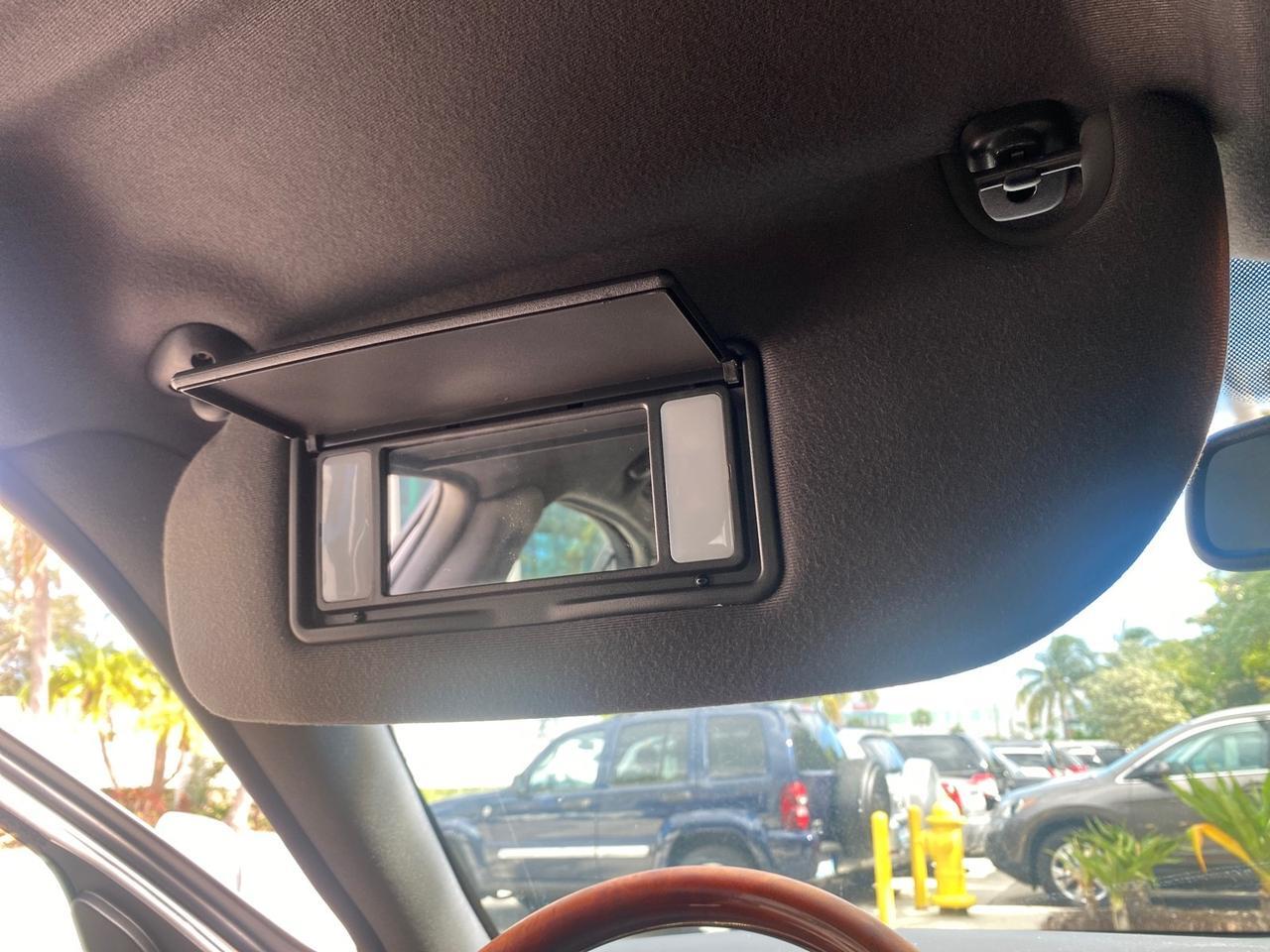 2009 Lincoln Town Car Signature Limited LOW MILES 50,225 Pompano Beach FL