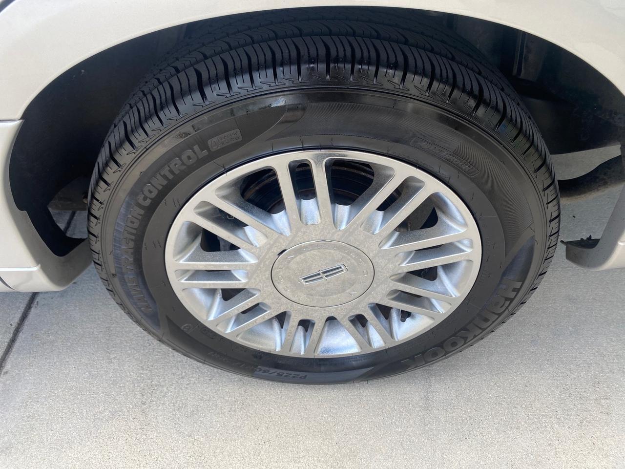 2009 Lincoln Town Car Signature Limited LOW MILES 50,225 Pompano Beach FL