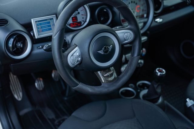 2009 MINI John Cooper Works Base Paramus NJ