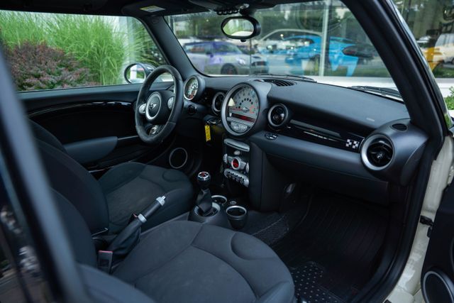 2009 MINI John Cooper Works Base Paramus NJ