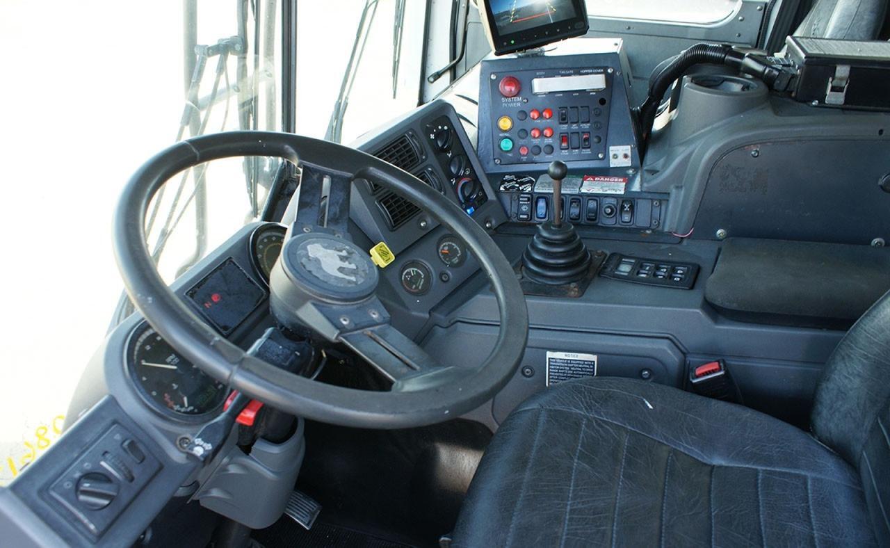 2009 Mack MRU613 35 yd Heil Front Loader Garbage Truck Tampa FL