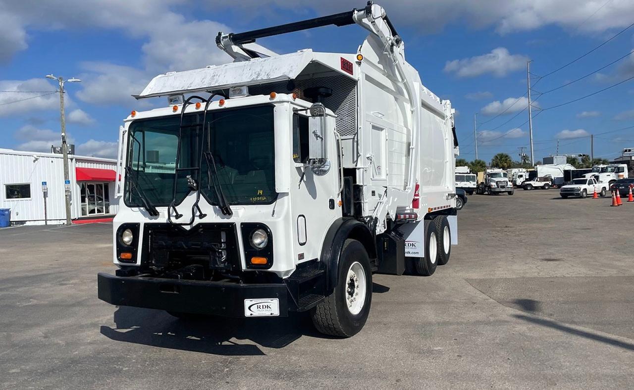 2009 Mack MRU613 35 yd Heil Front Loader Garbage Truck Tampa FL