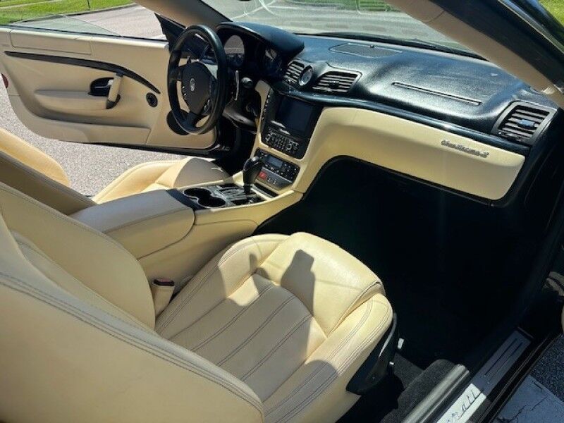 2009 Maserati GRANTURISMO S LOW MILES ICE COLD AC RUNS GREAT V8 EXTRA CLEAN FREE SHIPPING IN FLORIDA Sarasota FL