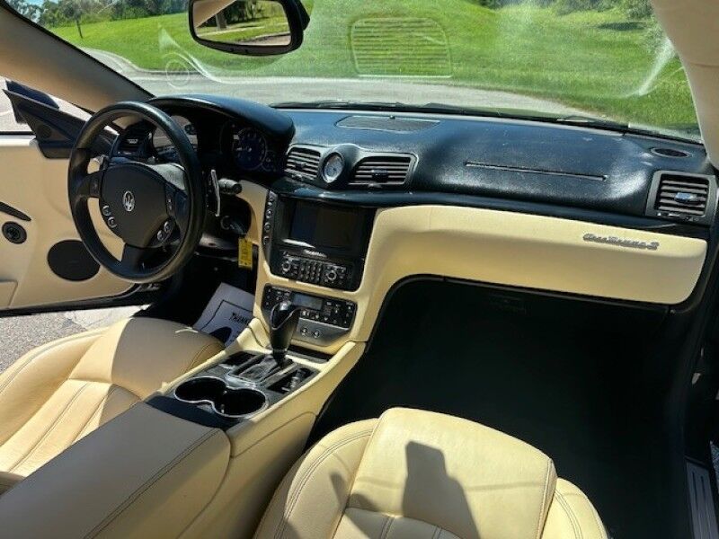 2009 Maserati GRANTURISMO S LOW MILES ICE COLD AC RUNS GREAT V8 EXTRA CLEAN FREE SHIPPING IN FLORIDA Sarasota FL