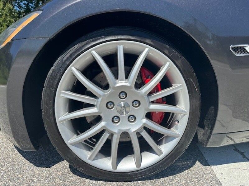 2009 Maserati GRANTURISMO S LOW MILES ICE COLD AC RUNS GREAT V8 EXTRA CLEAN FREE SHIPPING IN FLORIDA Sarasota FL