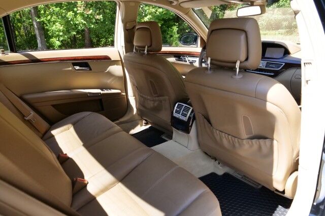 2009 Mercedes-Benz S-550 4Matic / 5.5L V8 / Sunroof / Cooled Seats! High Point NC