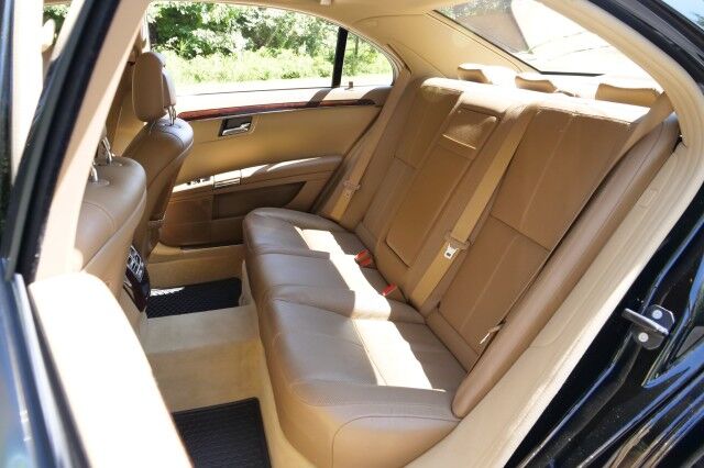 2009 Mercedes-Benz S-550 4Matic / 5.5L V8 / Sunroof / Cooled Seats! High Point NC