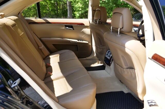 2009 Mercedes-Benz S-550 4Matic / 5.5L V8 / Sunroof / Cooled Seats! High Point NC
