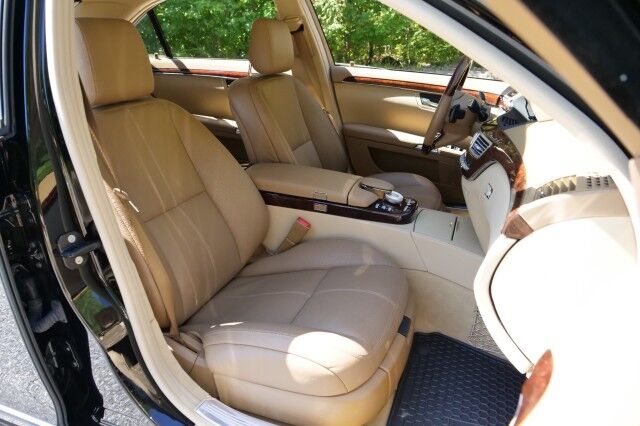 2009 Mercedes-Benz S-550 4Matic / 5.5L V8 / Sunroof / Cooled Seats! High Point NC