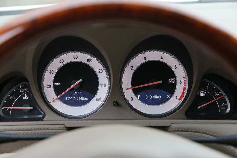 2009 Mercedes-Benz SL-Class V8 Plainview NY