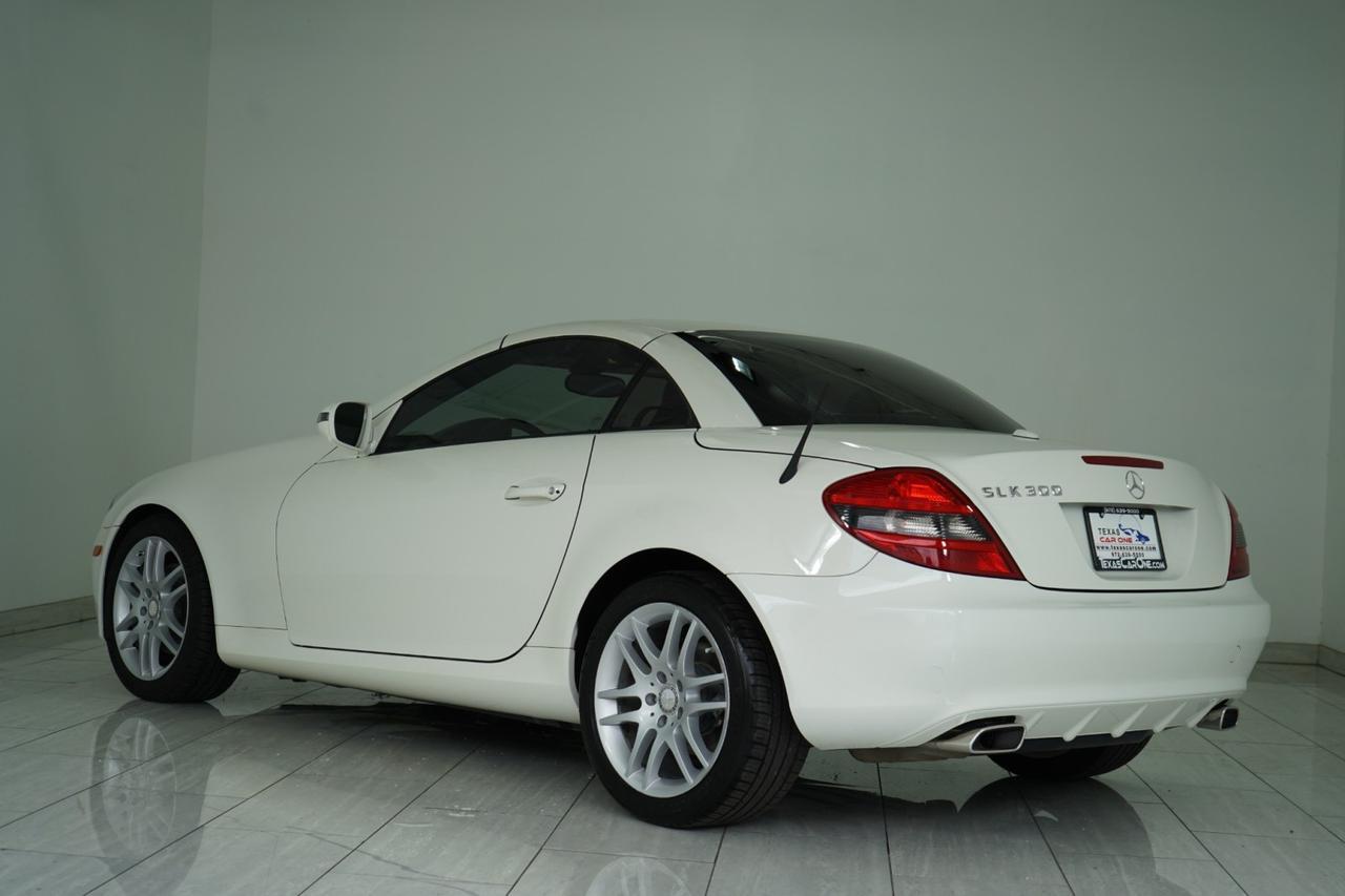 2009 Mercedes-Benz SLK 300 AUTOMATIC LEATHER SEATS DUAL POWER SEATS CRUISE CONTROL ALLOY WHEELS Carrollton TX