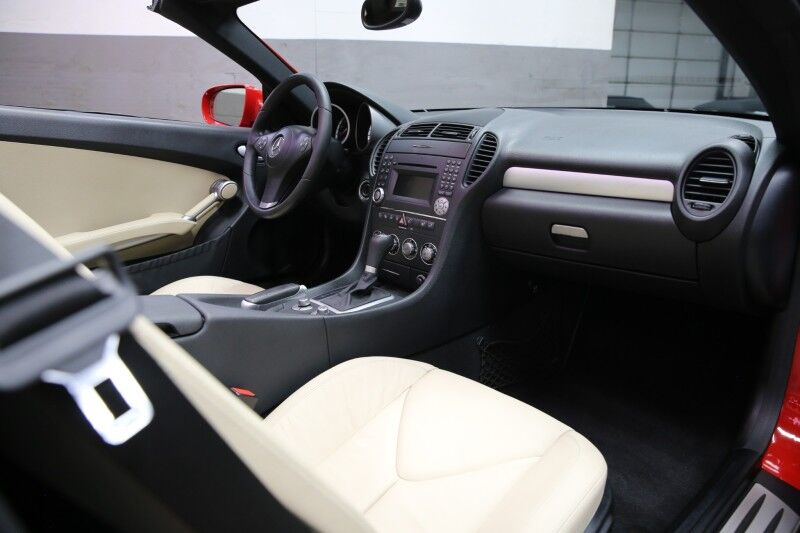 2009 Mercedes-Benz SLK-Class 3.5L Plainview NY