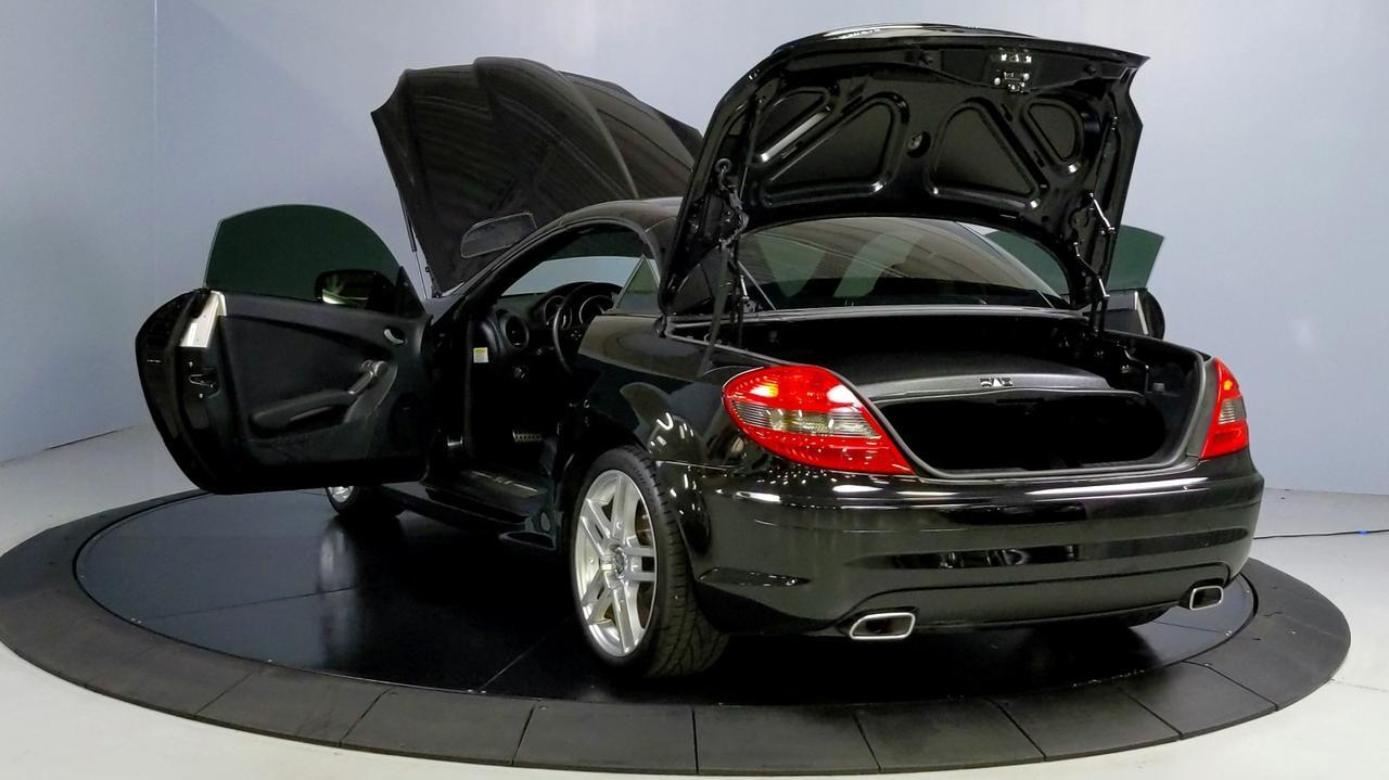 2009 Mercedes-Benz SLK-Class 3.5L St. Charles  IL