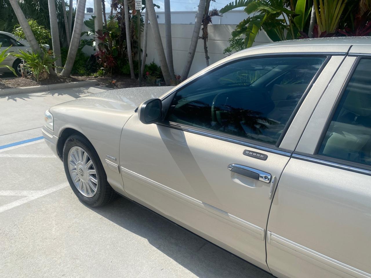 2009 Mercury Grand Marquis LS 1 FL LOW MILES 50,955 Pompano Beach FL