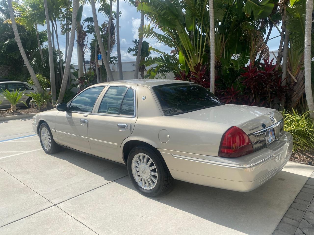 2009 Mercury Grand Marquis LS 1 FL LOW MILES 50,955 Pompano Beach FL