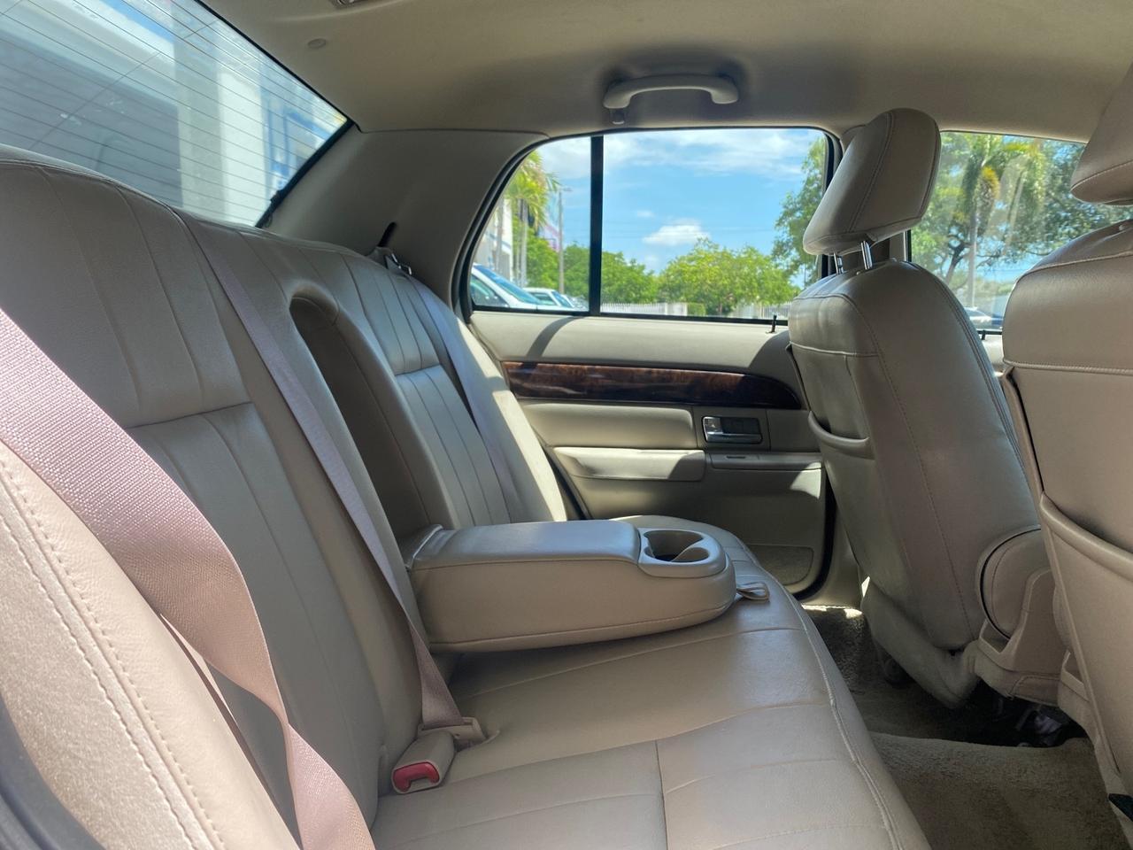 2009 Mercury Grand Marquis LS 1 FL LOW MILES 50,955 Pompano Beach FL