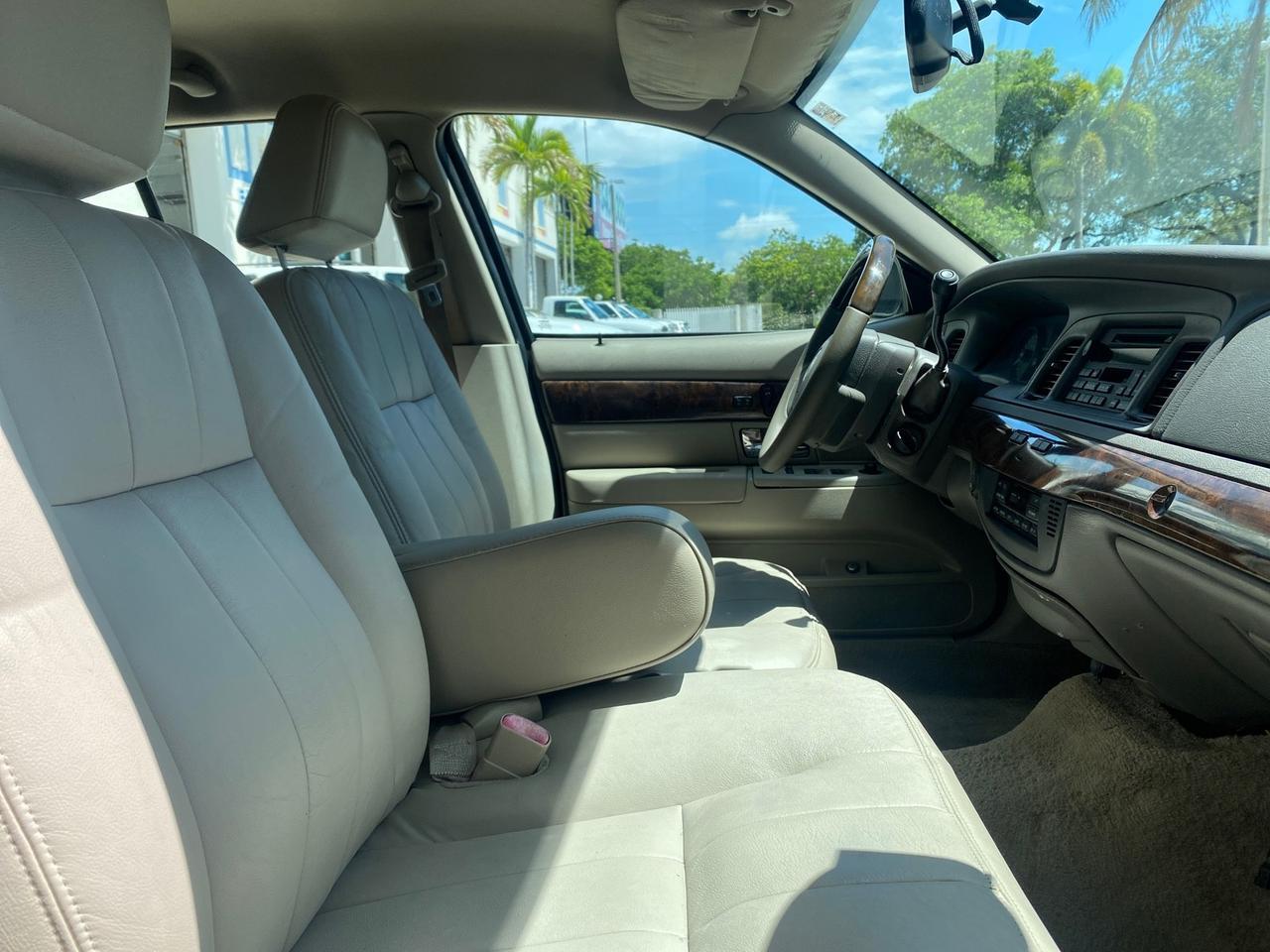 2009 Mercury Grand Marquis LS 1 FL LOW MILES 50,955 Pompano Beach FL