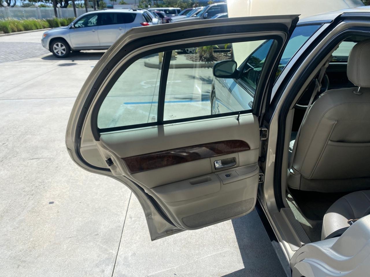 2009 Mercury Grand Marquis LS 1 FL LOW MILES 50,955 Pompano Beach FL