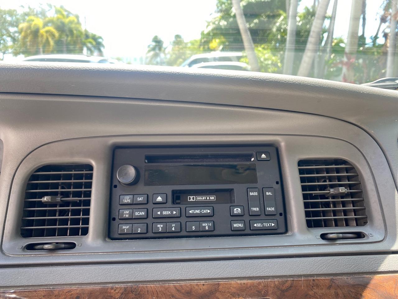 2009 Mercury Grand Marquis LS 1 FL LOW MILES 50,955 Pompano Beach FL