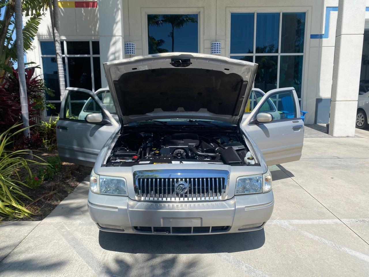 2009 Mercury Grand Marquis LS 1 FL LOW MILES 50,955 Pompano Beach FL
