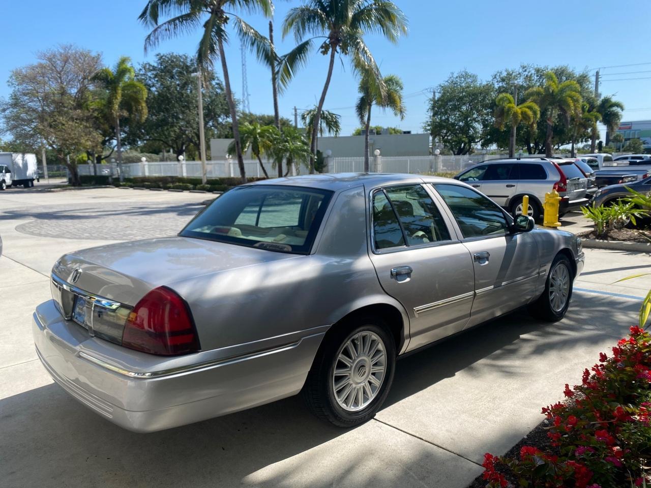 2009 Mercury Grand Marquis LS LOW MILES 54,807 Pompano Beach FL