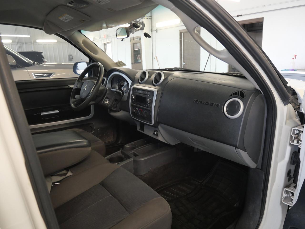 2009 Mitsubishi Raider LS San Juan TX