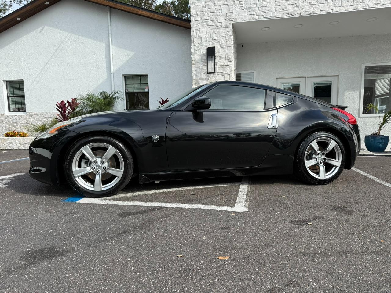 2009 Nissan 370Z 2dr Cpe Man Touring