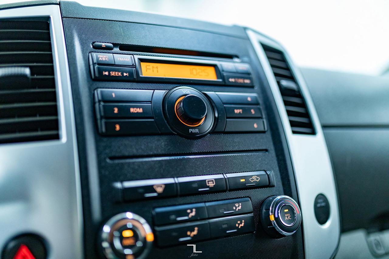 2009 Nissan Frontier 4x4 Crew Cab SE Manual Red Deer AB