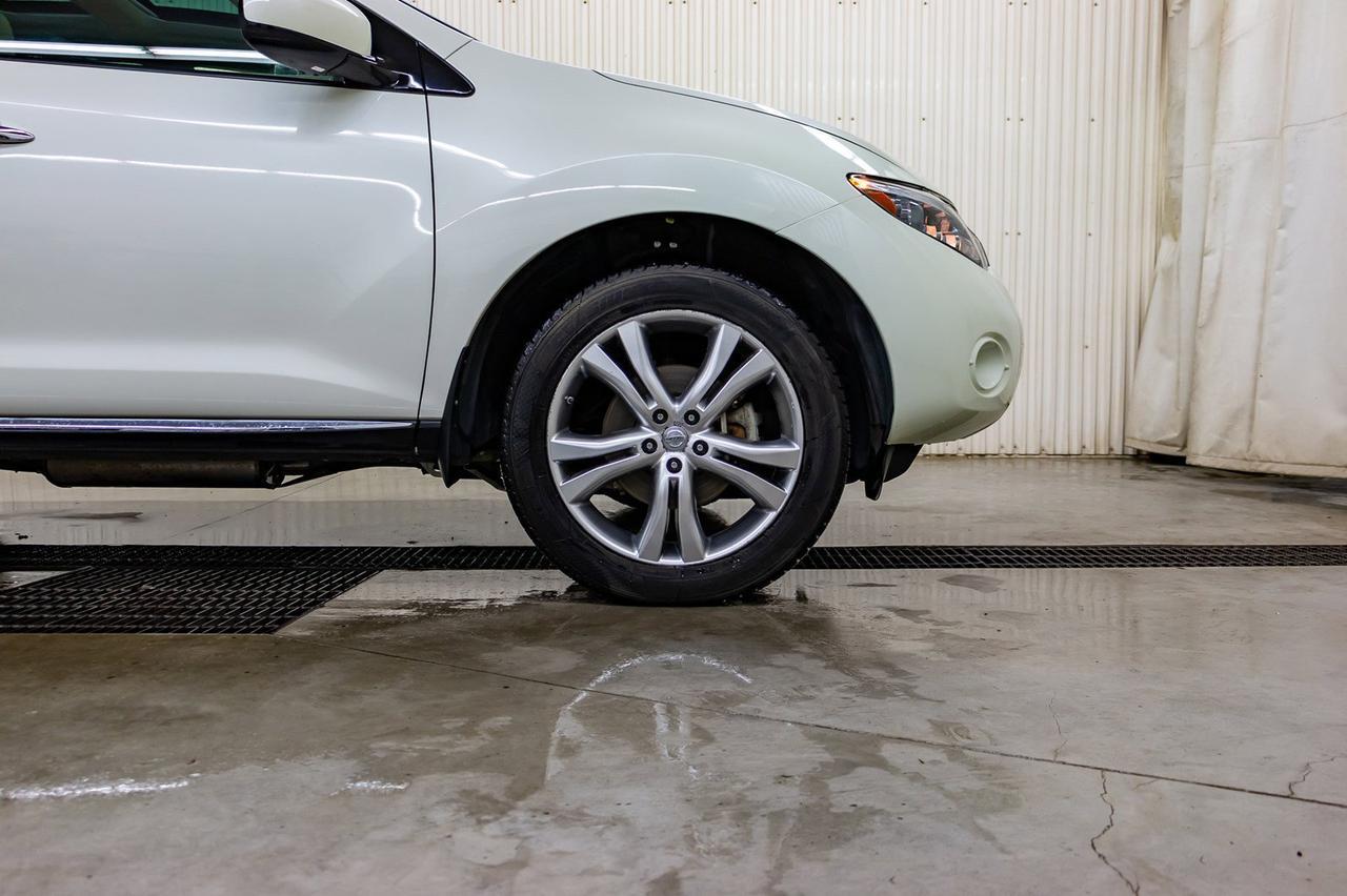 2009 Nissan Murano AWD LE Leather Roof BCam Red Deer AB