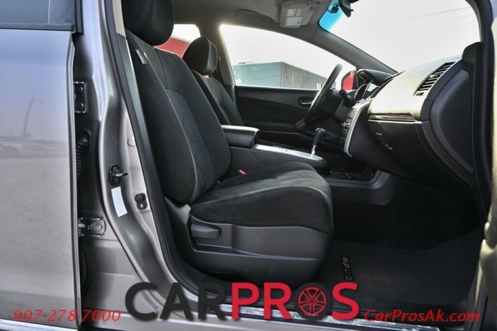 2009 Nissan Murano S - All Wheel Drive - Power Windows & Door Locks - Power Side Mirrors - Keyless Entry & Push To Start - 6 Speaker audio w/ AUX/CD - Dual Climate Control - Alloy Wheels Anchorage AK