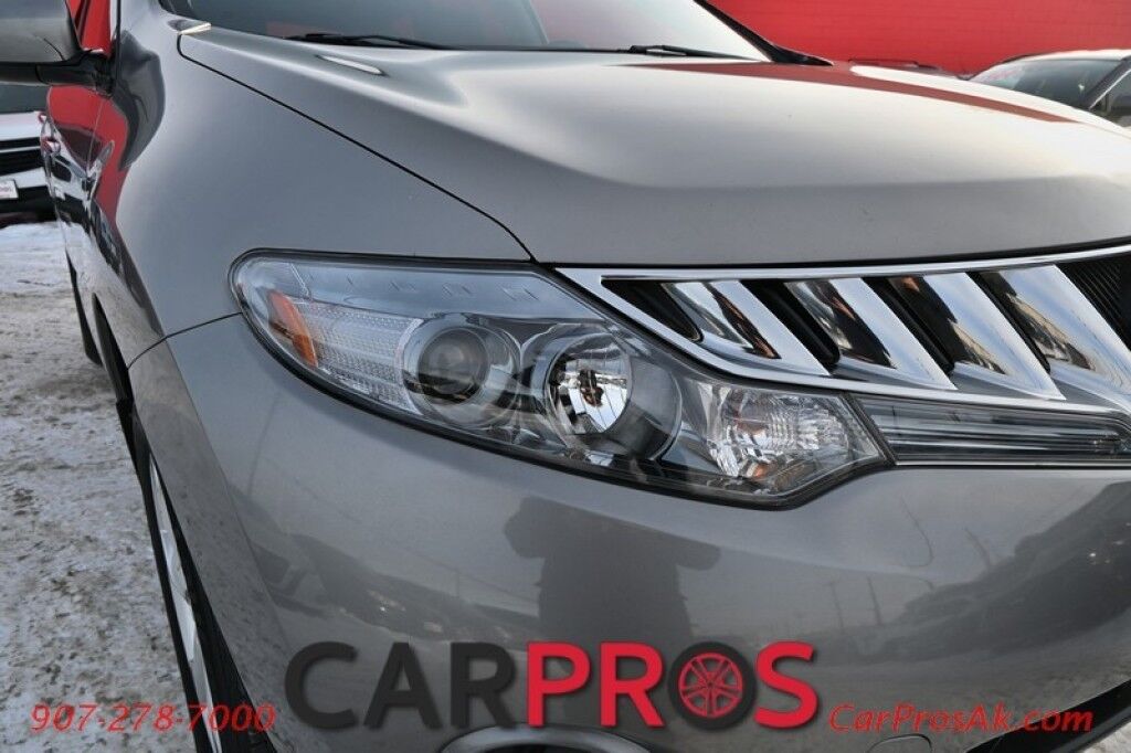2009 Nissan Murano S - All Wheel Drive - Power Windows & Door Locks - Power Side Mirrors - Keyless Entry & Push To Start - 6 Speaker audio w/ AUX/CD - Dual Climate Control - Alloy Wheels Anchorage AK