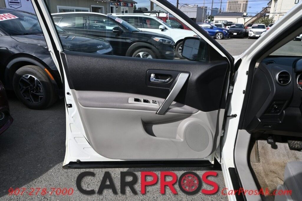 2009 Nissan Rogue S - 2.5L - Automatic - All Wheel Drive - Keyless Entry - Power Windows & Door Locks - Cruise Control - Air Conditioner Anchorage AK