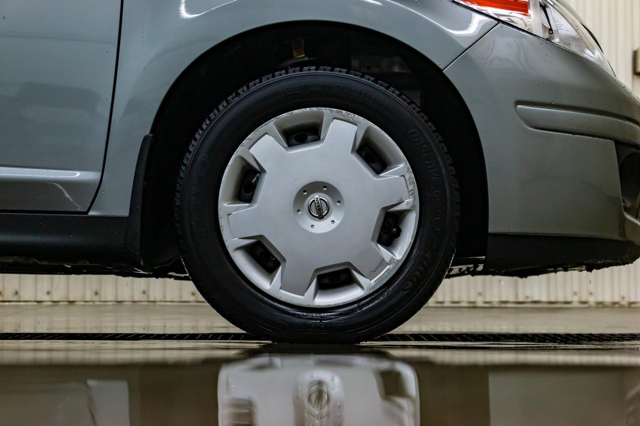 2009 Nissan Versa 1.8 S Hatchback Red Deer AB