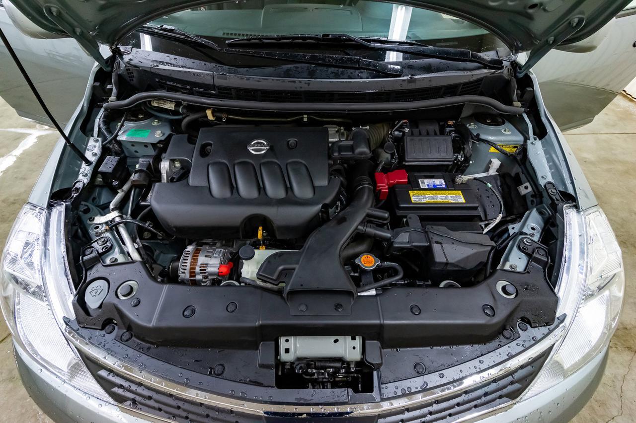 2009 Nissan Versa 1.8 S Hatchback Red Deer AB