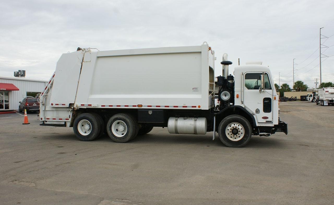 2009 Peterbilt 320 25 yard Heil Rear Loader Garbage Truck Tampa FL