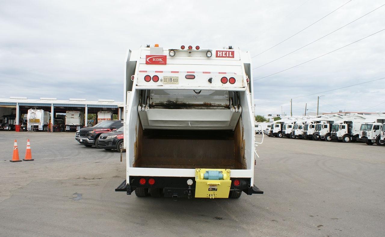 2009 Peterbilt 320 25 yard Heil Rear Loader Garbage Truck Tampa FL