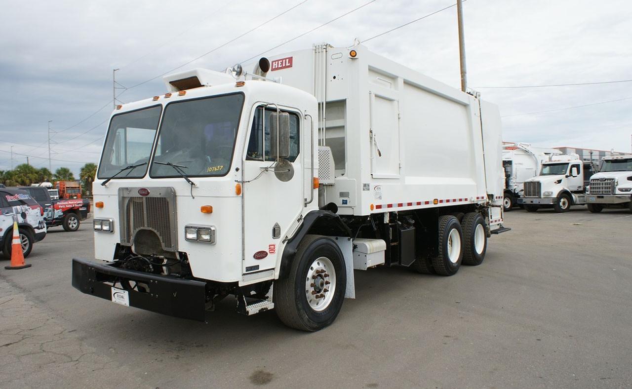2009 Peterbilt 320 25 yard Heil Rear Loader Garbage Truck