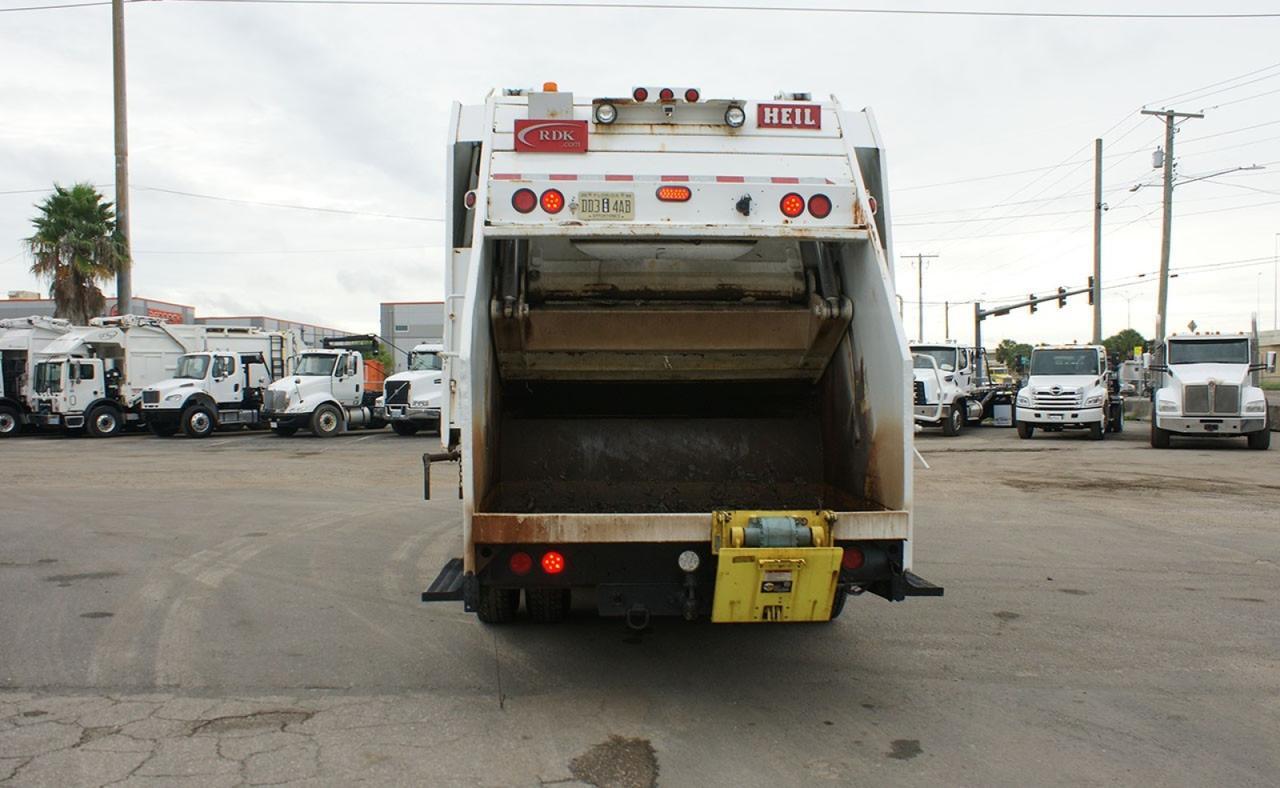 2009 Peterbilt 320 25 yard Heil Rear Loader Garbage Truck Tampa FL