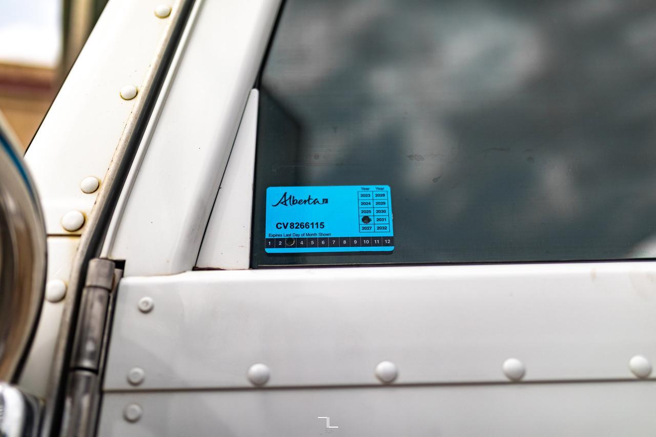 2009 Peterbilt 388 Tractor Heavy Spec Diesel Red Deer AB