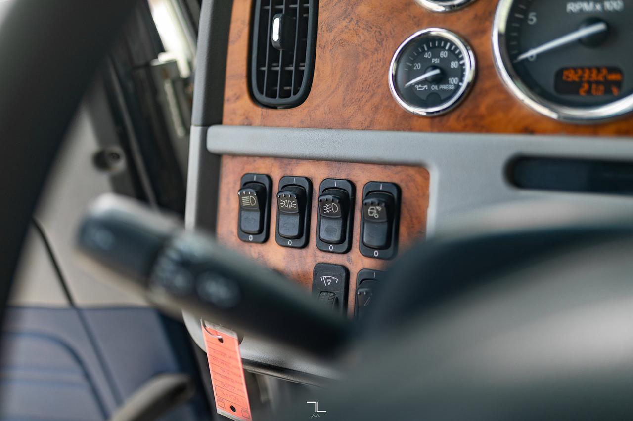 2009 Peterbilt 388 Tractor Heavy Spec Diesel Red Deer AB