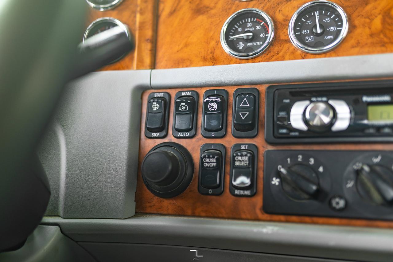 2009 Peterbilt 388 Tractor Heavy Spec Diesel Red Deer AB