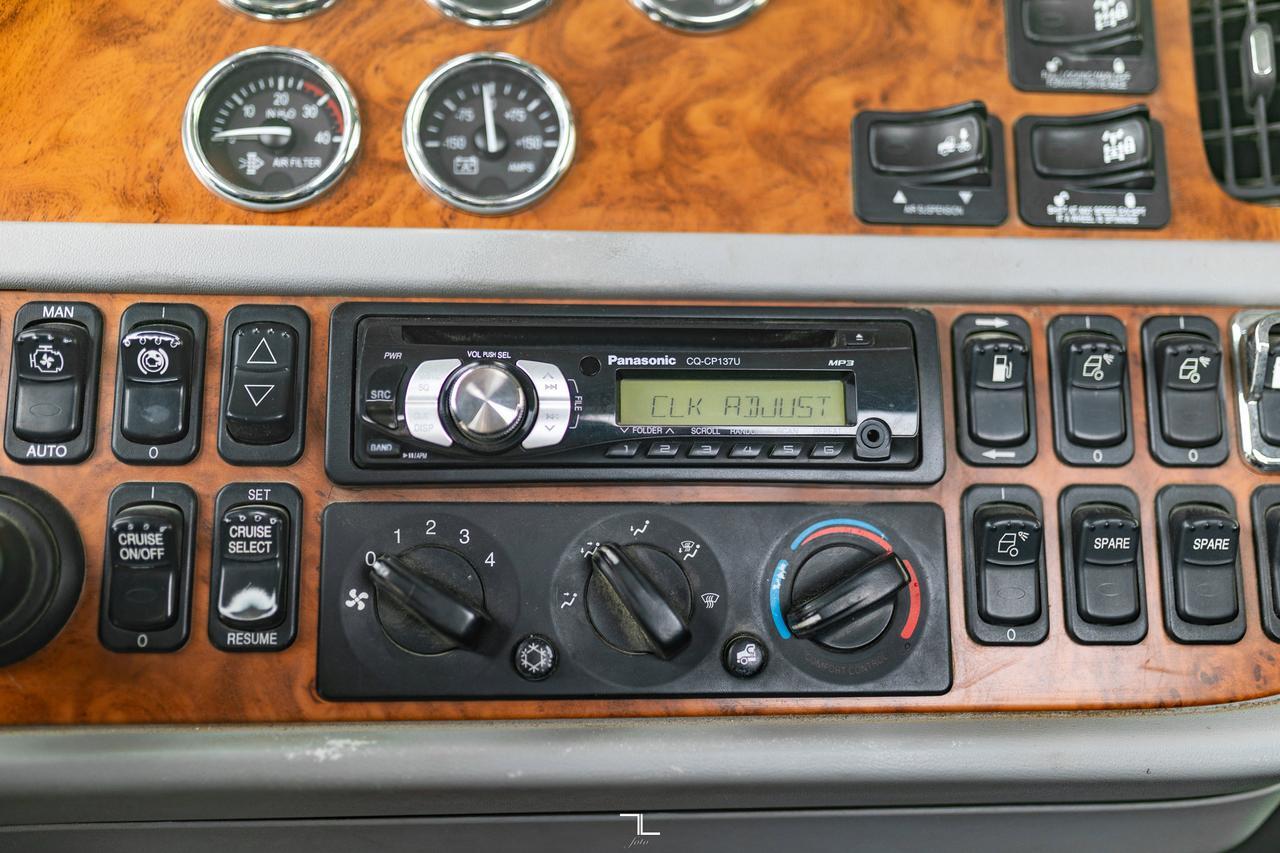 2009 Peterbilt 388 Tractor Heavy Spec Diesel Red Deer AB